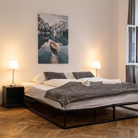 Spacious 2Br Apt.-Near Wiener Stadthalle Exterior photo