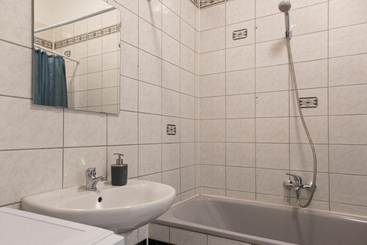 Spacious 2Br Apt.-Near Wiener Stadthalle Exterior photo